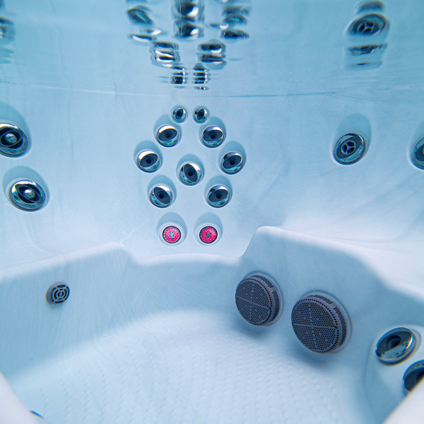 Understand the Difference Between the Terms Spa and Jacuzzi